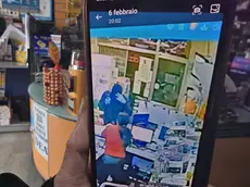I rapinatori riprese dalla telecamere della Tabaccheria di Musile