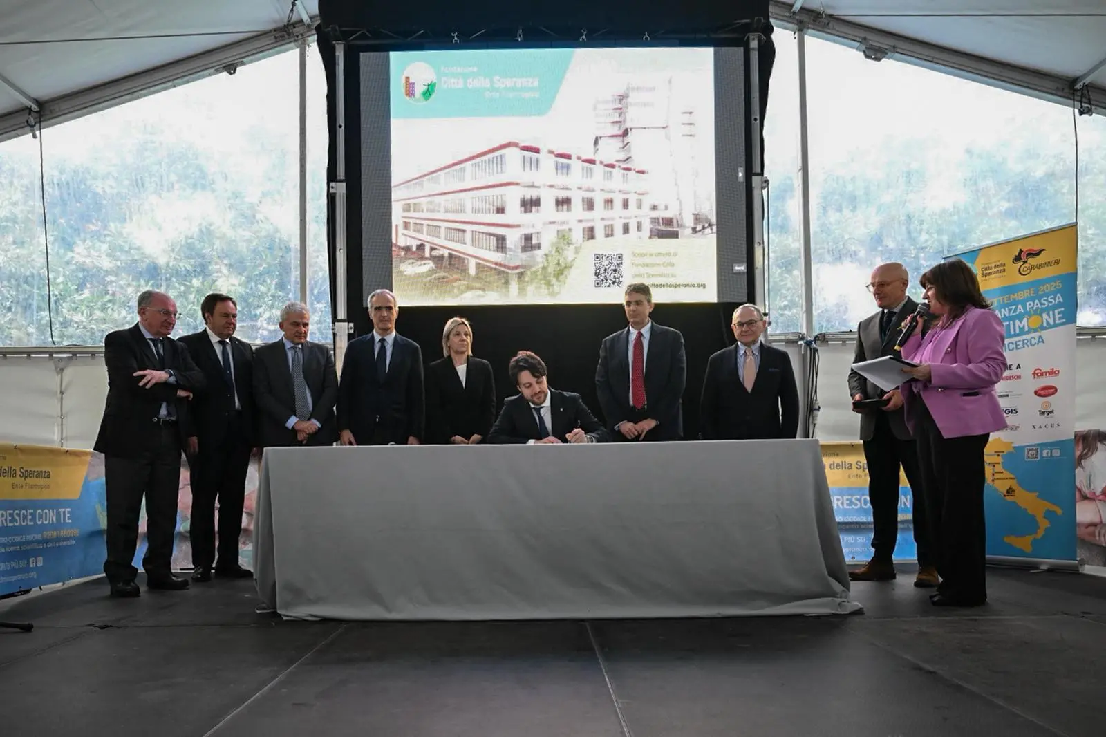 La firma dell'Accordo Quadro per favorire l'attività di ricerca e lo sviluppo di terapie avanzate