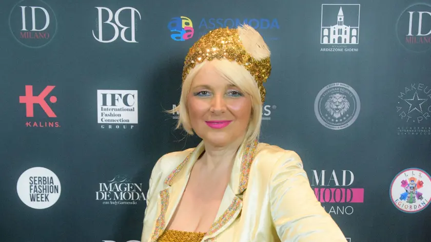 Barbara Braghin, giornalista, modella e stilista per donne curvy, è anche un personaggio televisivo