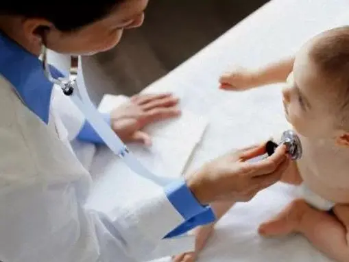 Una visita dal pediatra