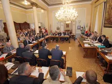 Una seduta del consiglio comunale di Castelfranco