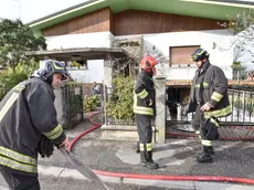L’intervento dei vigili del fuoco in via Ramoncello a Santa Lucia