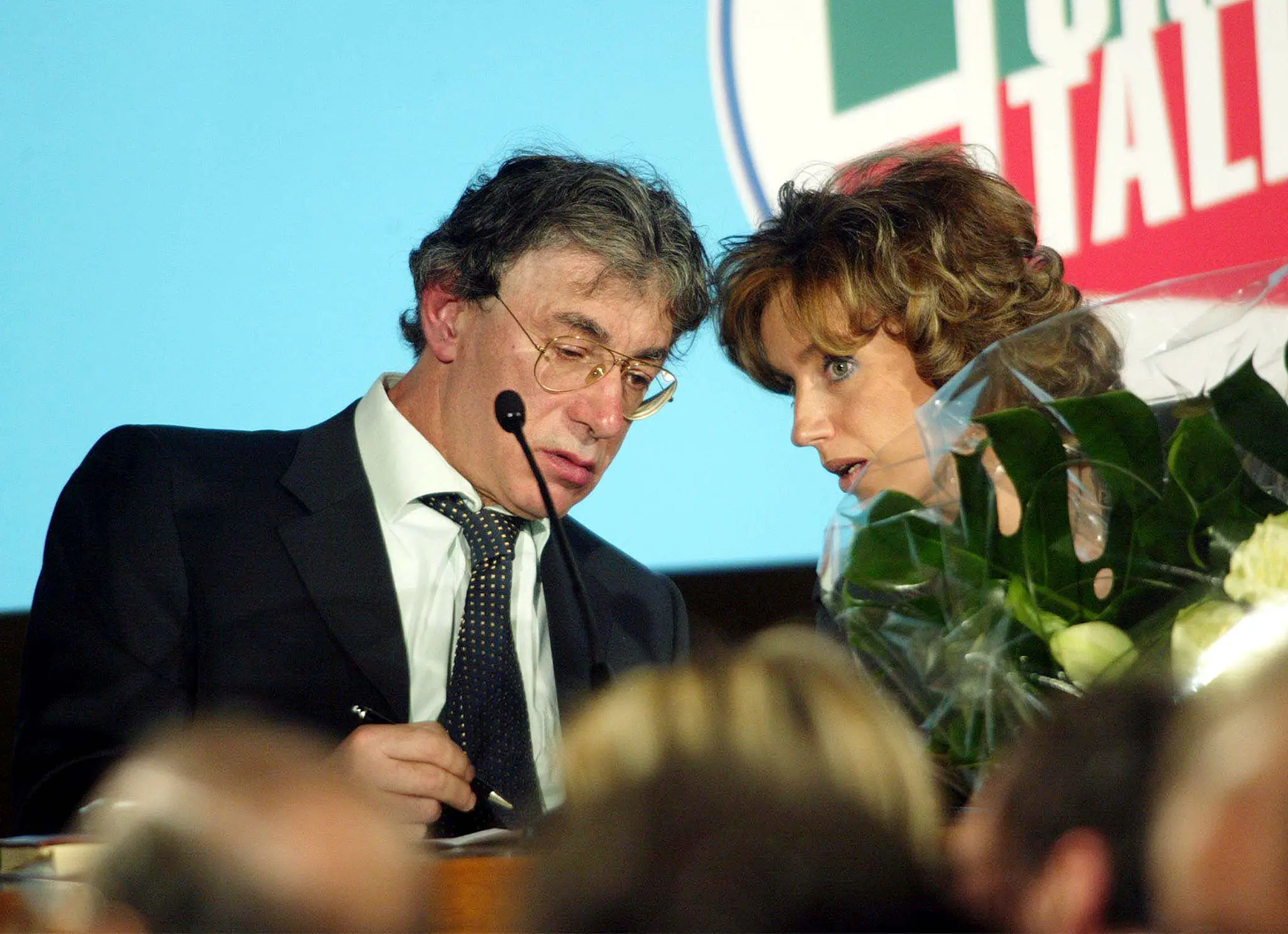 20030310 - UDINE - POL - CANDIDATURA ALESSANDRA GUERRA ALLA PRESIDENZA DELLA REGIONE FRIULI VENEZIA GIULIA - La neo candidata Alessandra Guerra fotografata accanto a Umberto Bossi questa sera ad Udine. ALBERTO LANCIA/ANSA/DEF