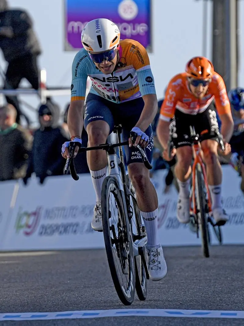 Alessandro Pinarello scatta verso il traguardo (Foto Sprintcycling)