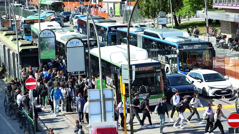 Il boom dei prezzi del carburanti incide ai sul trasporto pubblico