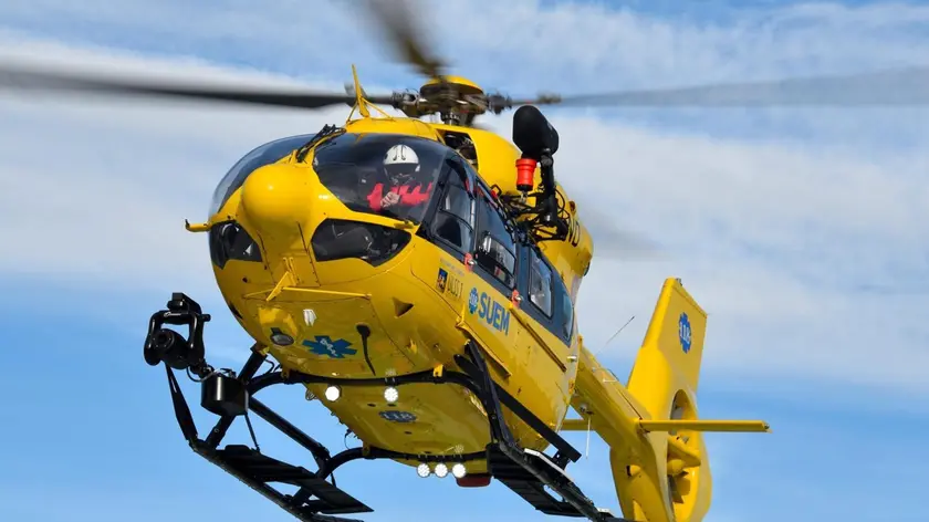 L'uomo è stato elitrasportato a Treviso