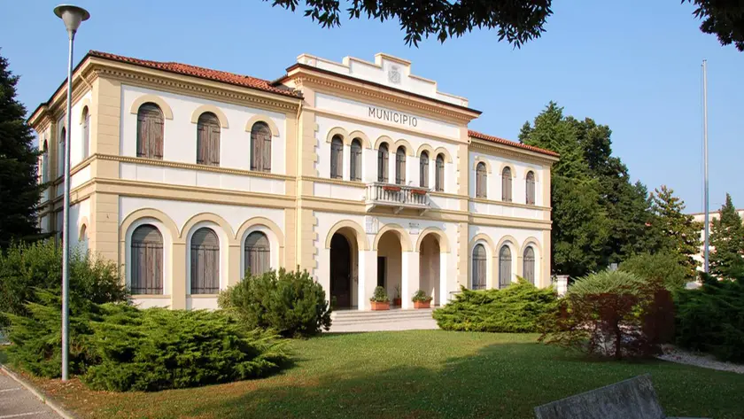 L'asta al municipio di Salgareda