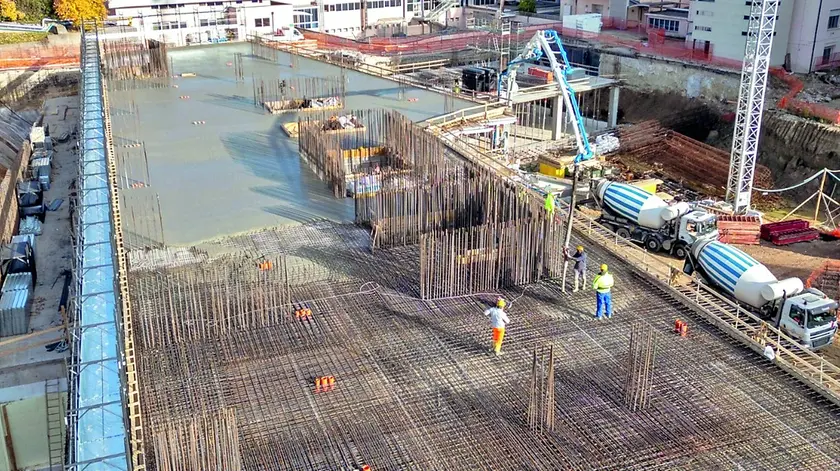 Il cantiere in corso al nuovo blocco urgenze dell’ospedale di Conegliano, ad opera del Gruppo Grigolin