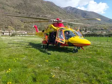 Il 34enne è stato portato in ospedale con l'elicottero