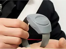 Un braccialetto elettronico