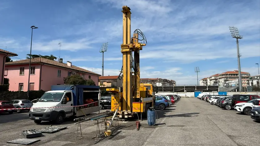 I carotaggi all'ex Telecom in via Foscolo