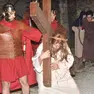 Gioele Bernardi nella sua interpretazione di Gesù flagellato dai soldati dopo la cattura