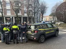 Presidio fisso sotto la palla di ferro in via Roma