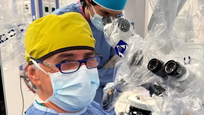 Il dottor Frezza, direttore della Chirurgia Funzionale dell’Orecchio dell'ospedale di Treviso