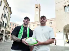 Da sinistra Tommaso Menoncello e Leonardo Marin in piazza dei Signori (Foto film)