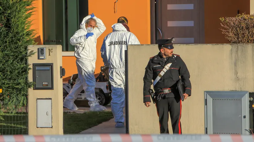 I carabinieri della Scientifica hanno posto sotto sequestro la casa dove abitava Vanessa Ballan