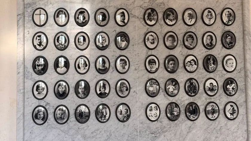 La targa commemorativa