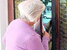 I truffatori prendono di mira soprattutto gli anziani