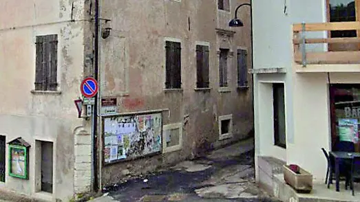 L’ingresso di via Canesel in centro a Cesiomaggiore