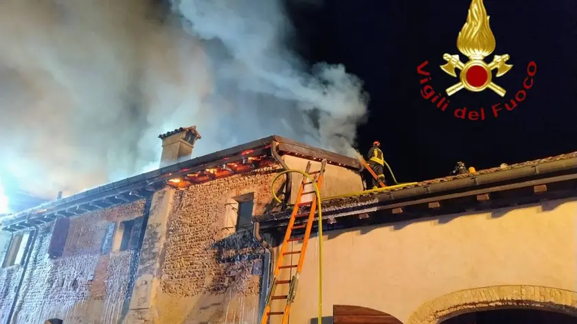 L'incendio a Volpago del Montello, a Montebelluna
