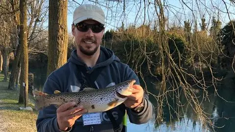 Treviso, muore il vigile del fuoco volontario Pietro Monici travolto da un albero sul Botteniga