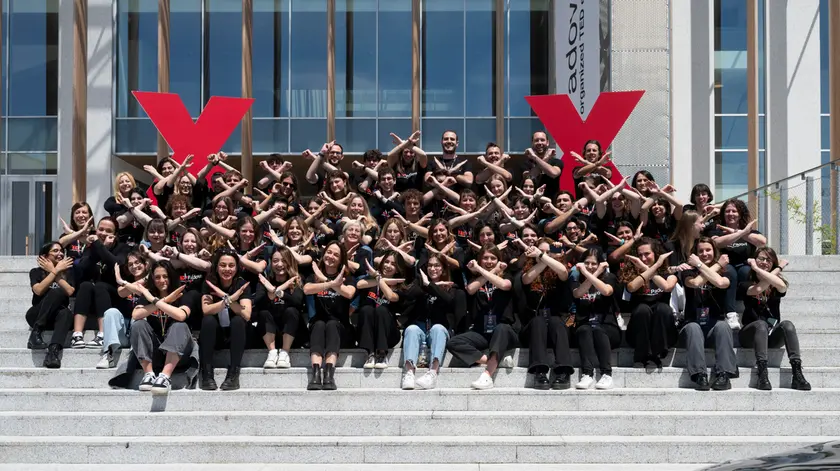 La squadra di TEDxPadova davanti al Centro Congressi in occasione dell'edizione 2025