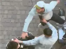 Un'immagine della rissa scoppiata in via Roma a Treviso