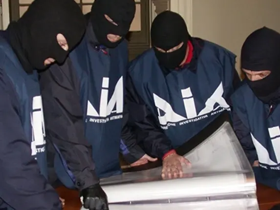 Il provvedimento trae spunto anche dall'inchiesta della Dia a Perugia