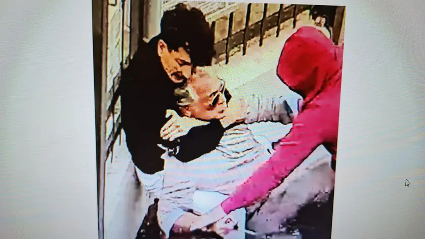 Uno dei fotogrammi della drammatica rapina a Conegliano