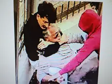 Uno dei fotogrammi della drammatica rapina a Conegliano