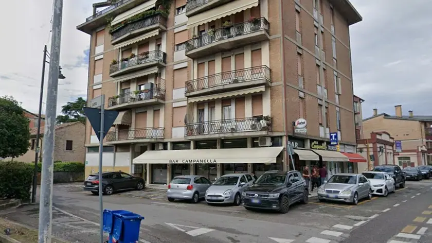Il condominio in centro al quartiere Fiera assaltato dai ladri