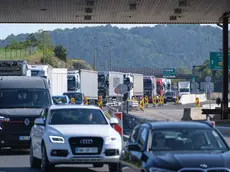 Le code di auto e Tir al valico di Fernetti nel 2025 per la chiusura dell’H4 (foto Silvano)