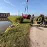 Le operazioni di recupero del pulmino a Chioggia