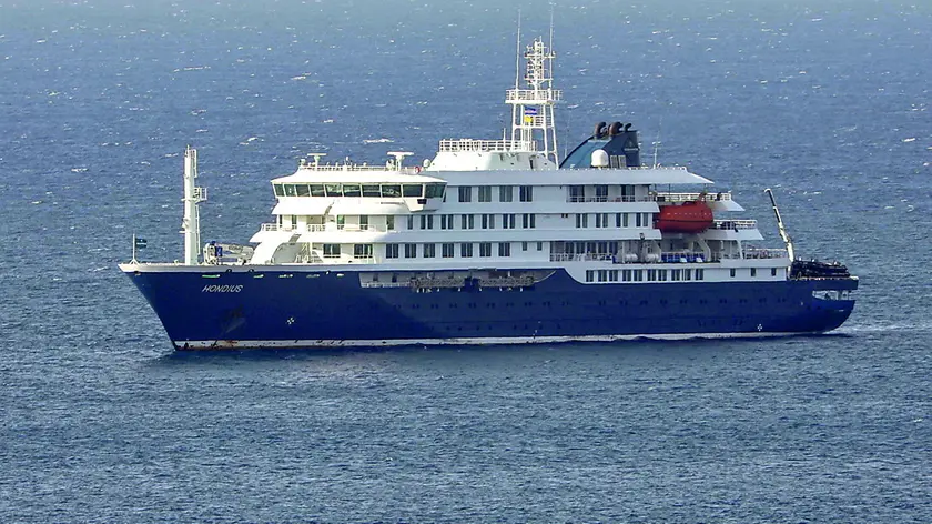 La nave da crociera MV Hondius salpata il primo aprile scorso dall’Argentina