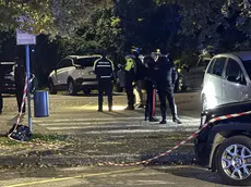 I rilievi dopo la sparatoria nel parcheggio a Mogliano