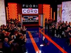 Ricercato per maltrattamenti, finisce in tv a “Fuori dal Coro” e viene arrestato