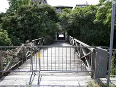Il ponte chiuso a Porta Altinia