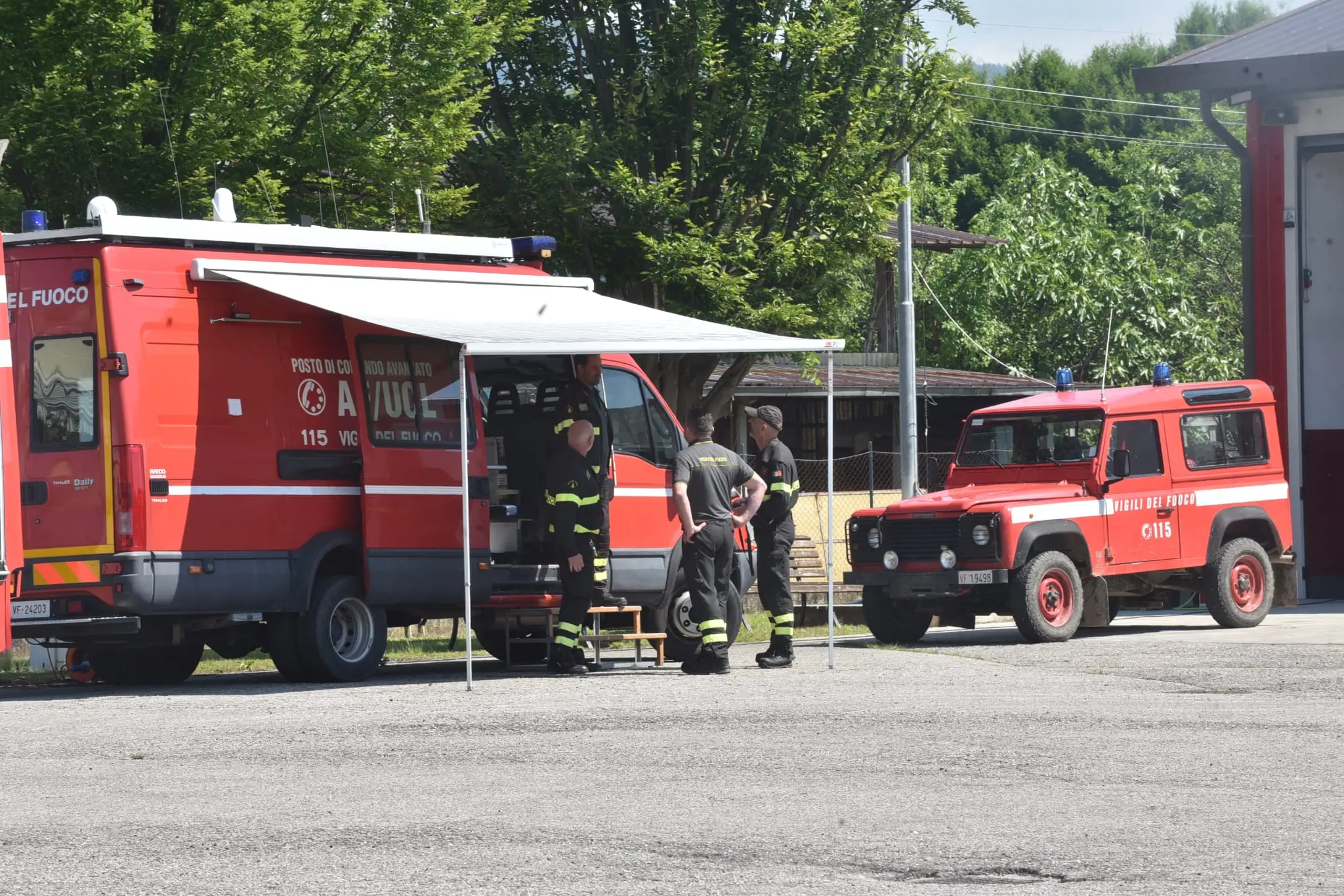 Il campo base dei vigili del fuoco di Asolo (foto Cavicchi/Macca)