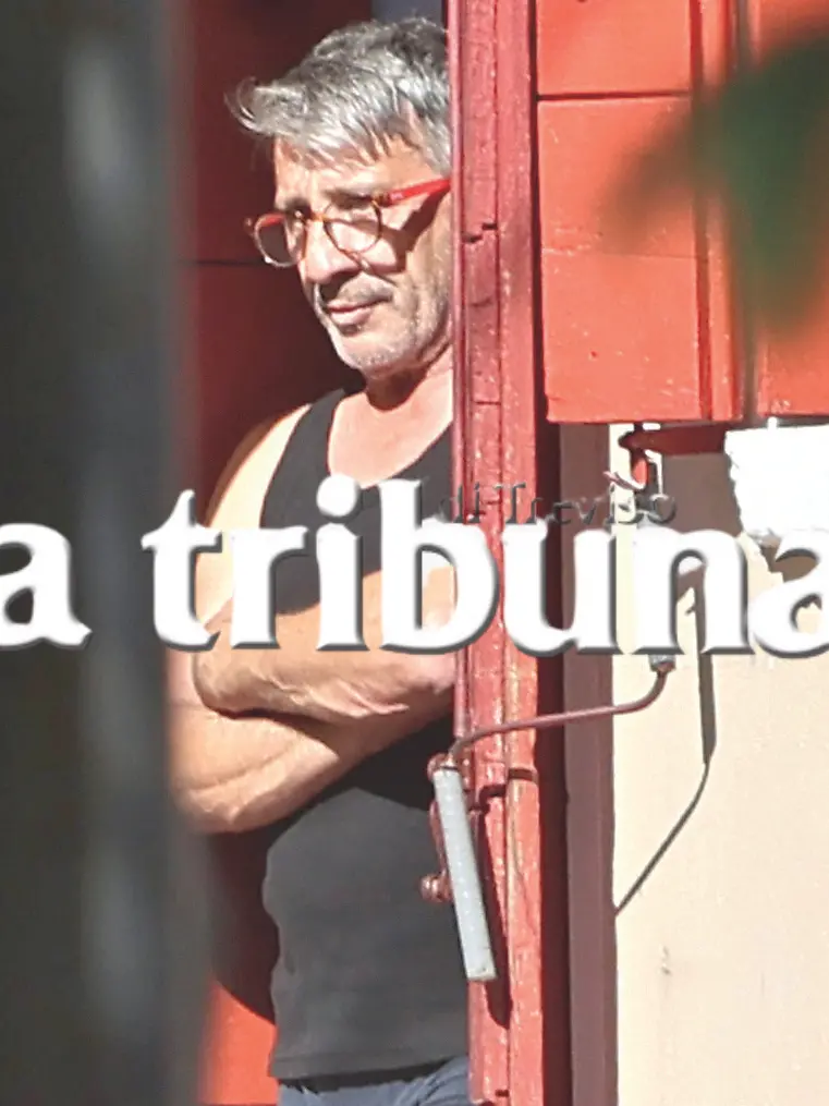 Paolo Gorghetto, 58 anni, nella sua abitazione