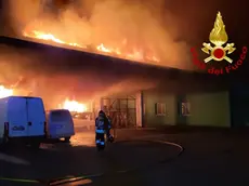 L'incendio alla Cooperativa Castellana a Castelfranco (foto vigili del fuoco)