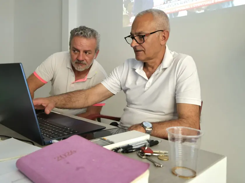 Luca Pozzobon mentre segue lo spoglio
