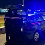 Una pattuglia dei carabinieri impegnata in un controllo stradale