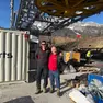 Sergio Lima e il direttore lavori di Graffer alla stazione di valle della cabinovia Apollonio-Socrepes