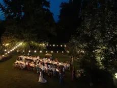 Un matrimonio con sposi e invitati a Ca’ Lozzio