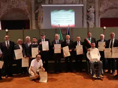 Foto di gruppo per i nuovi cavalieri della Repubblica a Treviso