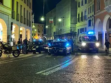 Un intervento di polizia e carabinieri in centro a Treviso