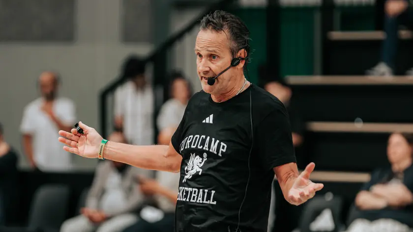Kenny Atkinson all'Eurocamp in Ghirada