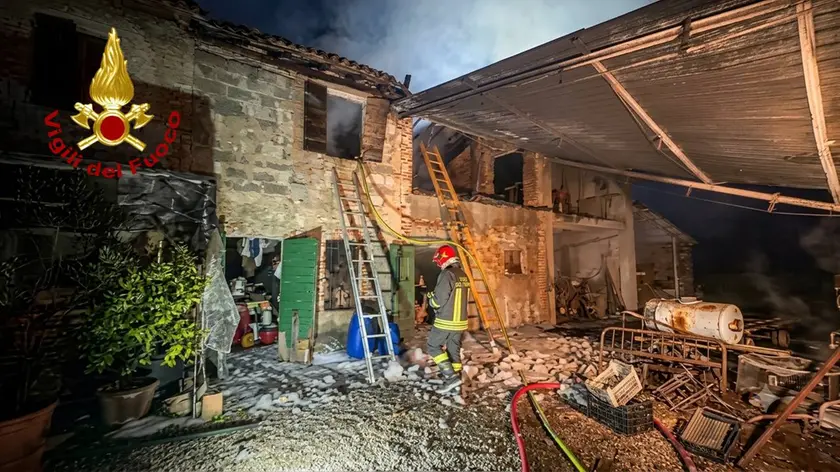 Il granaio in fiamme a Refrontolo