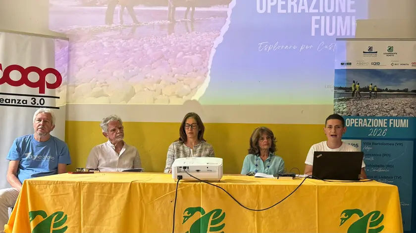 La conferenza stampa di Legambiente sullo stato di salute dei fiumi veneti