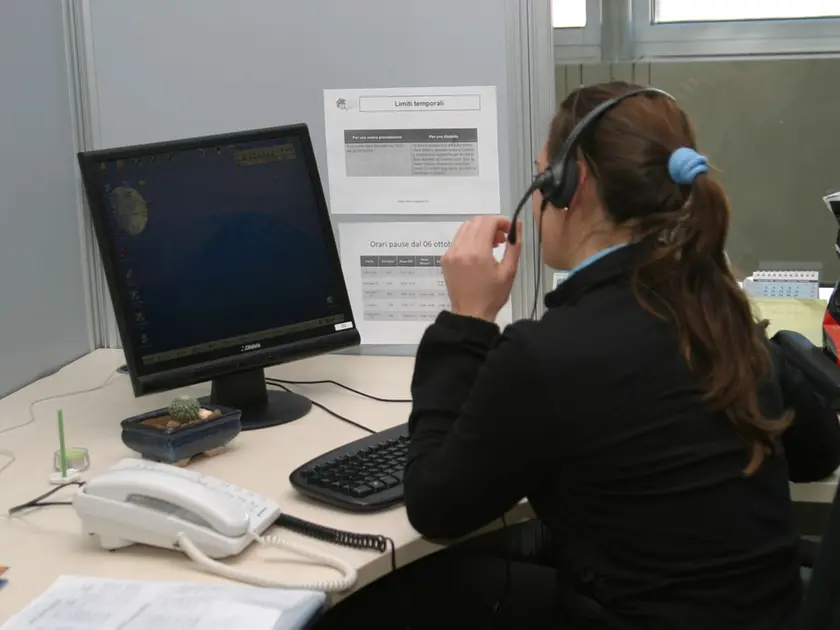 Un’operatrice di un call center di un Cup (foto d’archivio)
